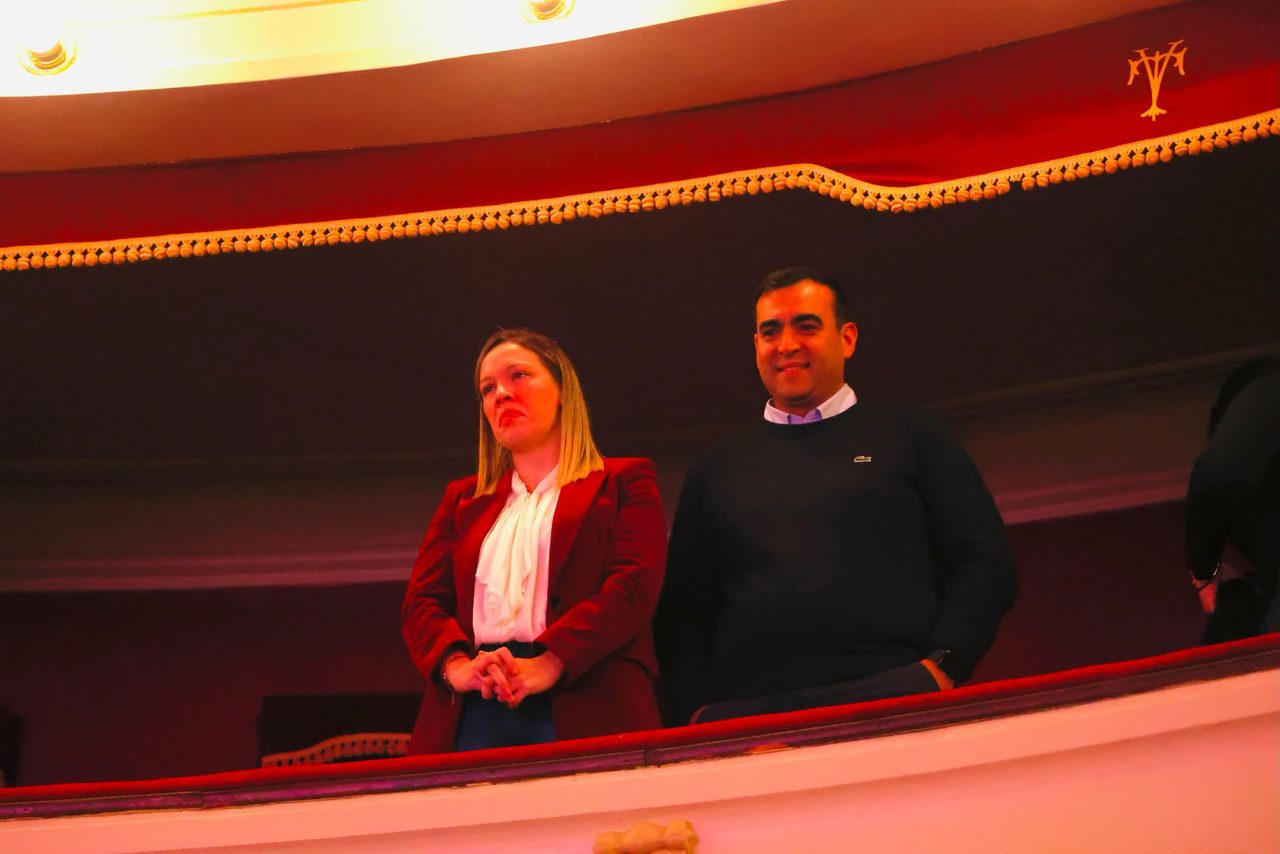 Orgullo santotomeño en el Teatro Vera