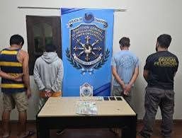 Allanamiento en el barrio San Marcelo: 170 dosis de cocaína y tres demorados