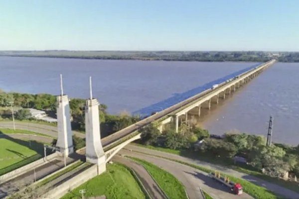 Brasil refacciona el puente que une Libres con Uruguayana