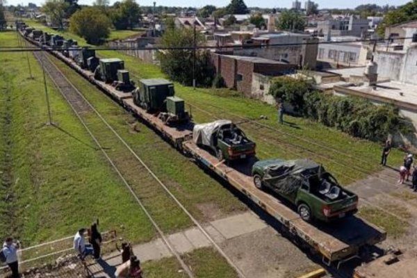 Ejército moviliza blindados en Paso de los Libres por ejercicio con Brasil