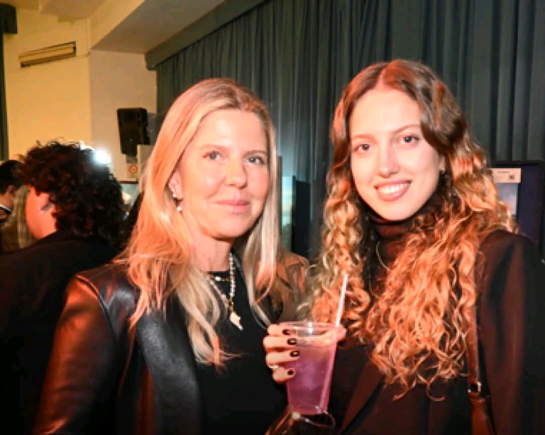 Networking y arte se combinan en velada empresarial