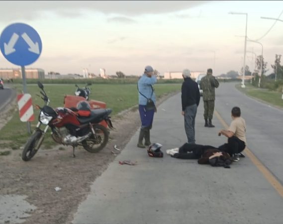 Alcoholizado atropelló a una pareja en moto y lo atraparon tras una persecución