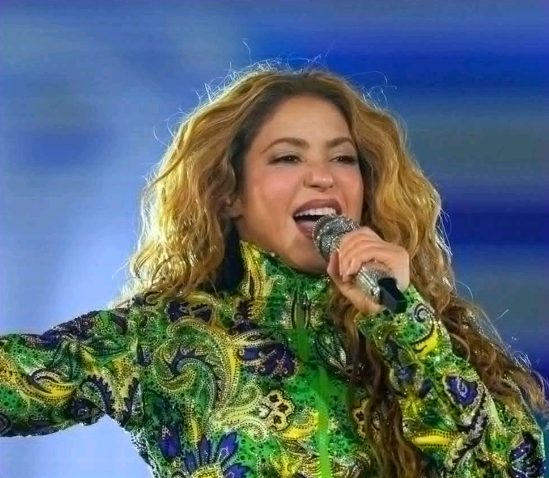 Shakira se compromete a reconstruir diez escuelas en Chocó