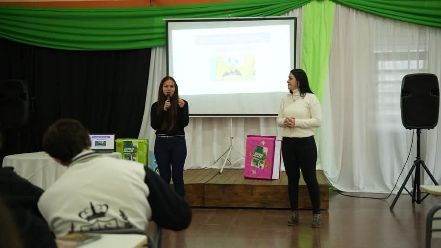Apóstoles reunió a 40 instituciones en la Expo Carreras