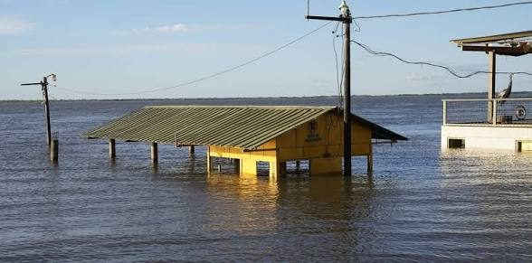 Crecida del Paraná: 339 autoevacuados en Corrientes y 10 barrios en alerta