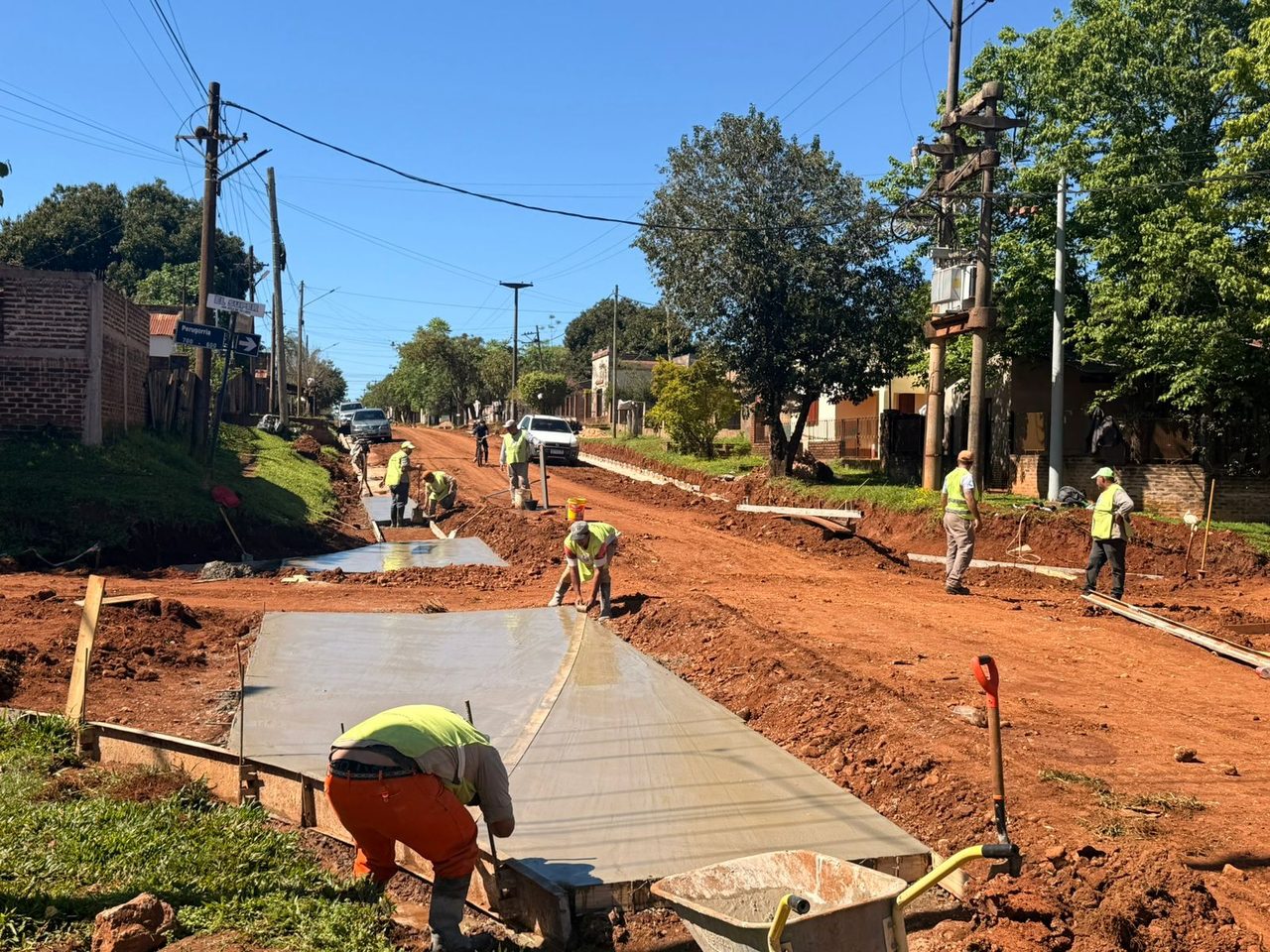 Santo Tomé avanza con obras de cordón cuneta, agua y calles