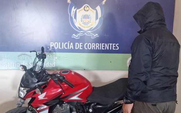 Recuperan una moto robada en septiembre tras una persecución en el barrio Dr. Montaña