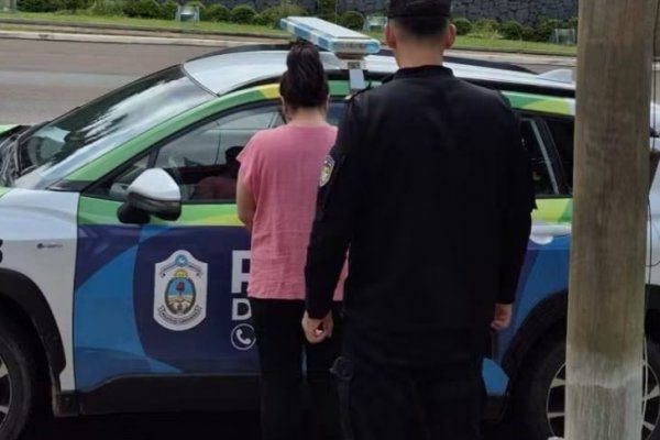 Trasladan a Ituzaingó a una mujer acusada de hurtos "mechera"