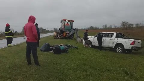Vuelco de una camioneta en la Ruta 12 correntina