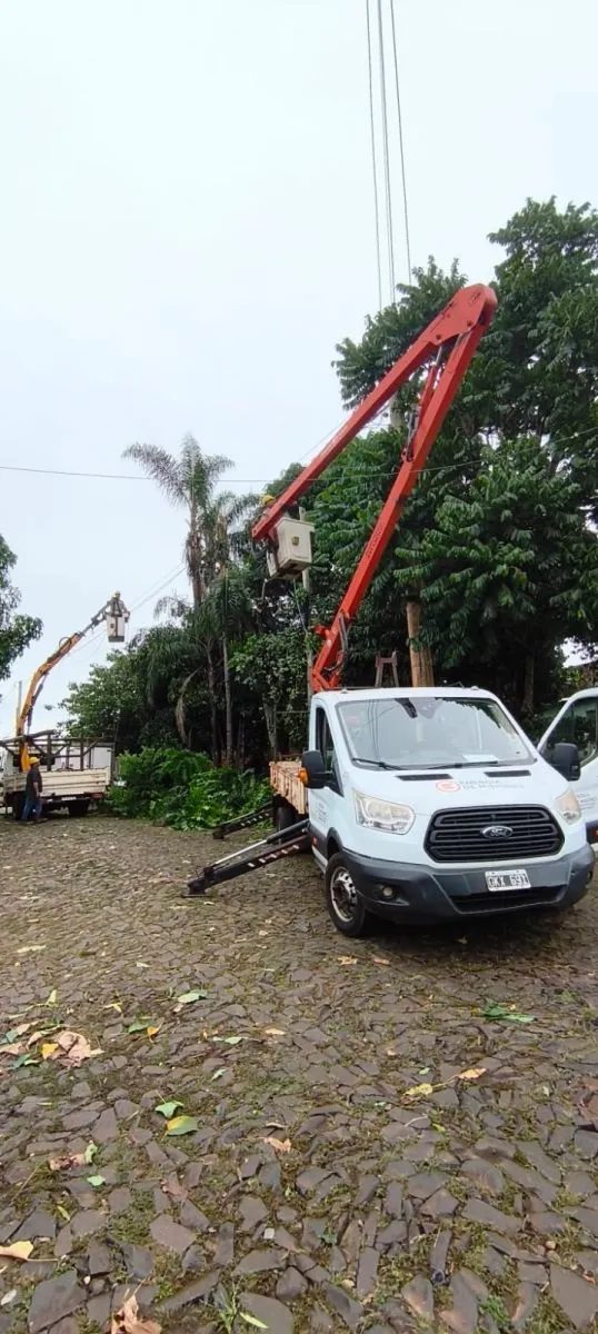 El servicio eléctrico se normalizó un 95% tras el temporal en Misiones