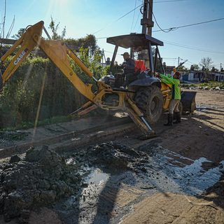 Avanza la obra de entubado pluvial en barrio La Olla