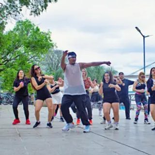 La Zumba suma cada vez más hombres en Corrientes