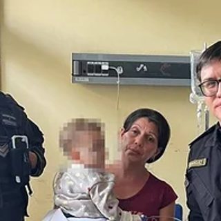 Policías reanimaron a un bebé que se desvaneció camino al hospital