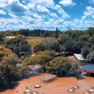 La crecida del Paraná ya cubre la playa Yvaga Punta Norte en Ituzaingó