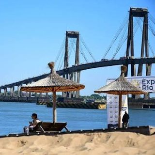 Corrientes abre sus playas pese a la creciente del Paraná