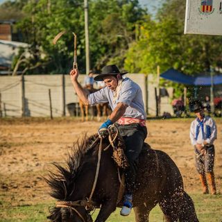Arrancó la Fiesta Nacional de la Yerra y Doma Correntina