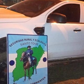 Detienen a tres hombres armados en camioneta robada en Ruta 40