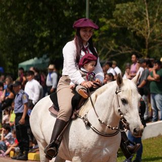 Garruchos festejó sus 149 años con desfile y autoridades