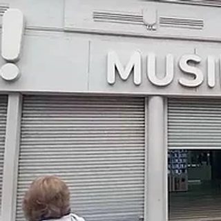 Quiebra de Musimundo: inhiben los bienes de CARSA