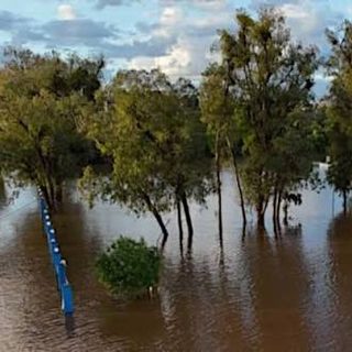 La crecida del Paraná ya obligó a evacuar a tres familias en Punta Taitalo
