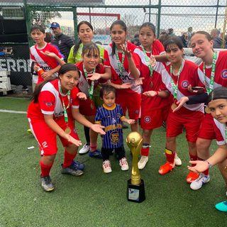 Ituzaingó se subió al podio en un torneo de fútbol infantil