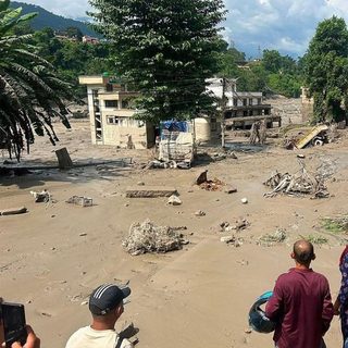 Nepal: los aludes dejan 270 muertos y 1.300 desaparecidos