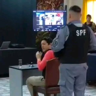Benítez habló a los padres de Loan tras exhibirse una remera