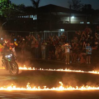 Apóstoles arrancó su Moto Encuentro con multitud y acrobacias