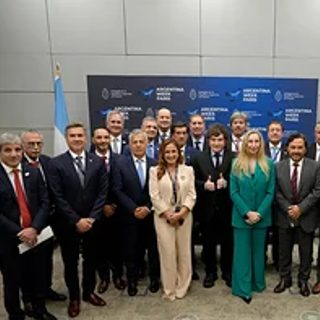 Valdés se reunió con Milei en París por la Argentina Week