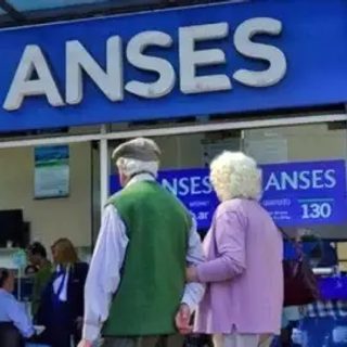 Jubilaciones suben 1,89% en agosto y se mantiene el bono