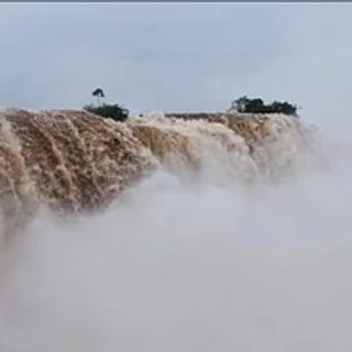 Cierran la Garganta del Diablo por la crecida del río Iguazú