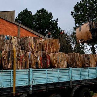 Santo Tomé vendió 20 mil kilos de cartón reciclado