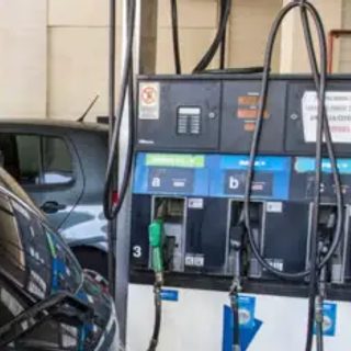 YPF subirá 1% la nafta y el gasoil desde este sábado