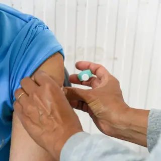 Habrá carpa de vacunación contra el dengue en plaza Vera