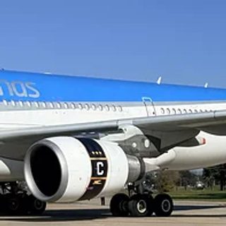 Vuelos especiales a la final: se agotaron en 12 horas