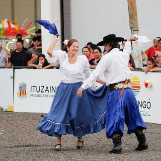 Ituzaingó celebró sus 162 años con Kuña Porã