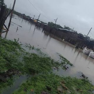 Temporal en Ituzaingó: calles anegadas y una casa inundada