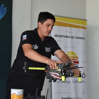 Capacitación en vuelo de drones en Ituzaingó
