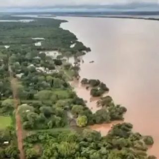 Crecida del río Uruguay: evacúan Paso de los Libres