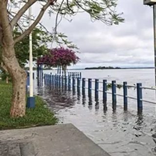 Corrientes: 108 evacuados por las crecidas del Paraná y el Uruguay