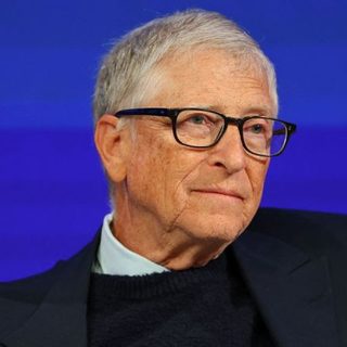 Bill Gates pide límites urgentes a la inteligencia artificial