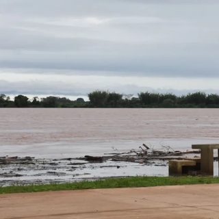 El río Uruguay bajó en Santo Tomé y se aleja de la alerta