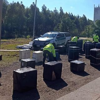 Gendarmería halló 85.000 atados de cigarrillos ilegales en Corrientes