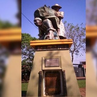 Virasoro inauguró un monumento en homenaje a los tareferos