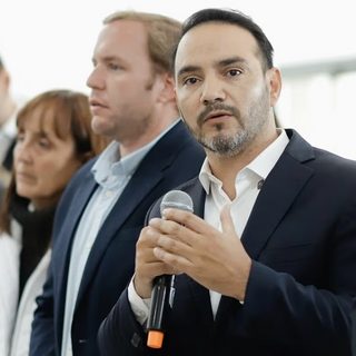 Valdés pide incluir al Alto Paraná en la planificación de la hidrovía y confirma obra de defensas costeras en Ituzaingó