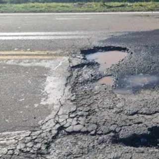Baches y falta de señales: alertan por la Ruta 14