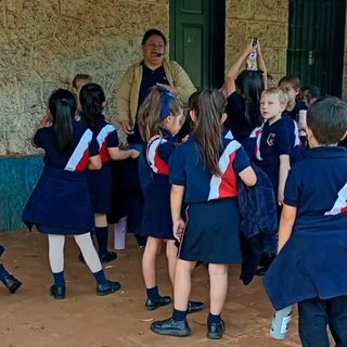Alumnos de 1º grado del IVO recorrieron los sitios históricos de Virasoro