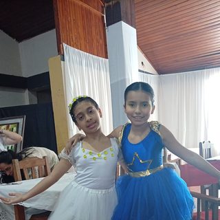 Danza y folclore local, protagonistas en la Feria del Libro