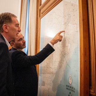 Valdés pide respaldo nacional para dos puentes internacionales