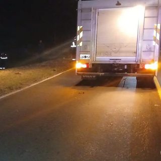 Trágico choque en la Ruta 12: un motociclista murió y dos jóvenes resultaron heridos